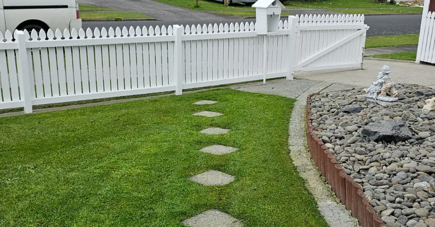 Lawn Mowing & Edging